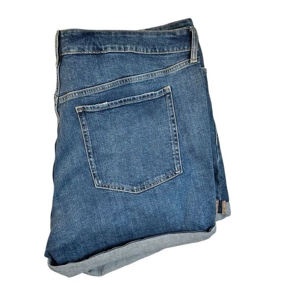 NWT Old Navy Plus Size OG Straight High Rise Denim Cuffed Shorts Distressed - 3X - Picture 8 of 9